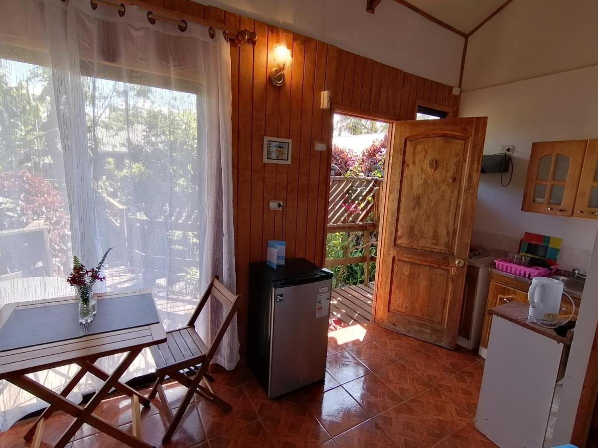 Tuava Lodge Hanga Roa Exterior foto